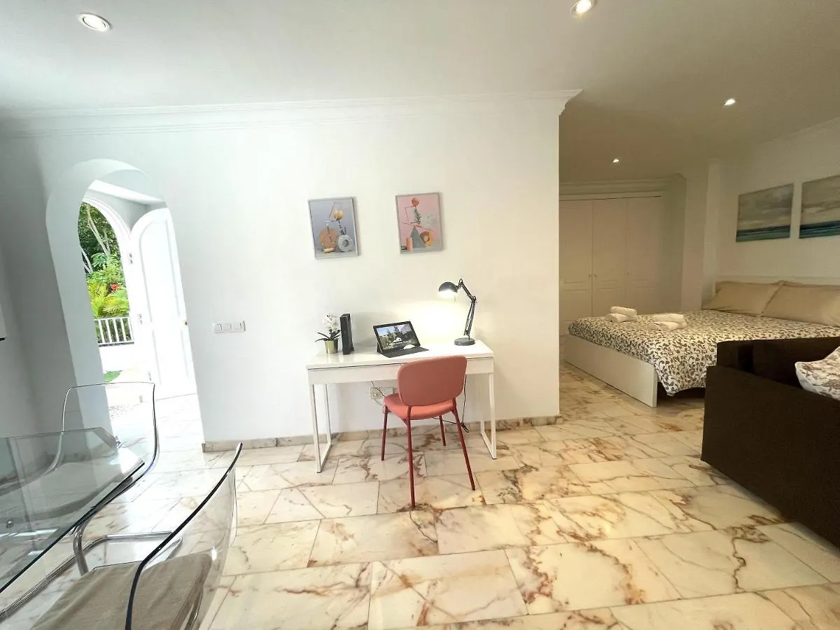 Prime Studio La Rosaleda ספרד